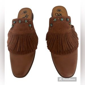 OTBT Leather Kiltie Fringe Studded Slip-on Tan Western Mules Flats Sz. 7.5M
